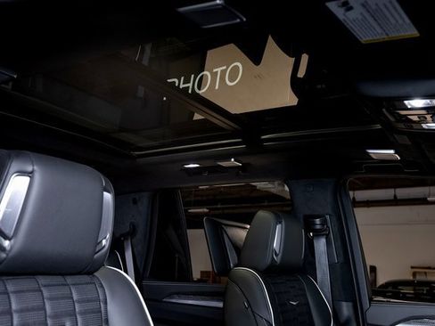 Used 2025 Cadillac Escalade V image 78