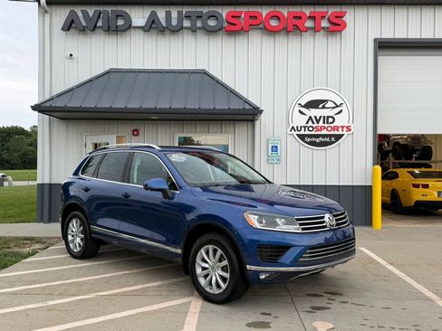 Used 2016 Volkswagen Touareg Sport AWD/4WD image 2