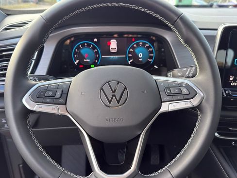New 2026 Volkswagen Atlas Cross Sport SE FWD image 14
