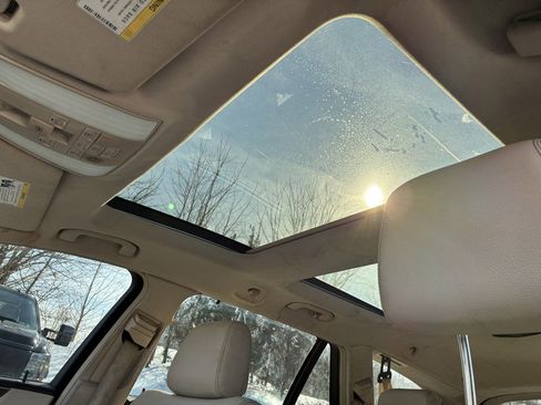 Used 2016 Mercedes-Benz E 350 4MATIC Wagon w/ Premium Package image 12