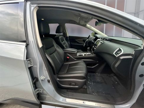 Used 2024 Nissan Murano SV w/ SV Midnight Edition Package image 15