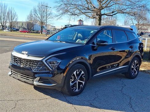 Certified 2025 Kia Sportage EX w/ Premium Package image 3