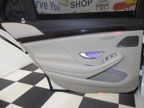 Used 2020 Mercedes-Benz S 450 Sedan image 28