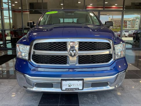 Used 2019 RAM 1500 Classic SLT w/ Luxury Group AWD/4WD image 2