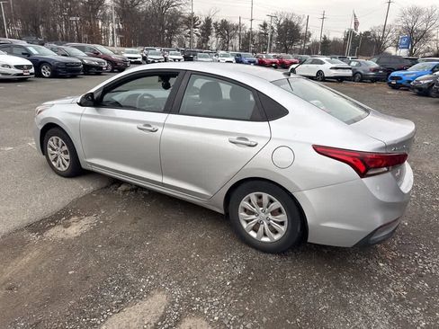 Used 2019 Hyundai Accent SE image 17