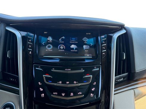 Used 2019 Cadillac Escalade ESV Luxury image 21