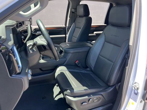 Used 2025 GMC Sierra 2500 Denali w/ Denali Reserve Package AWD/4WD image 24
