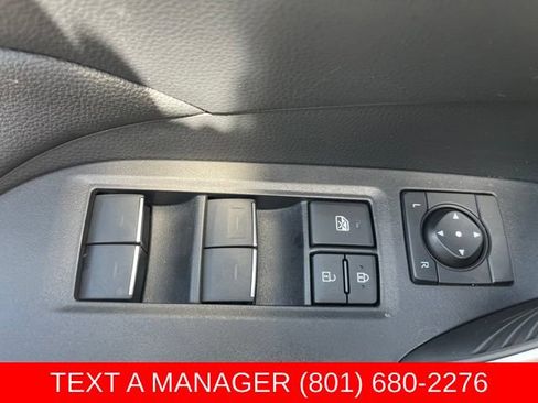 Used 2025 Toyota RAV4 SE AWD/4WD image 17