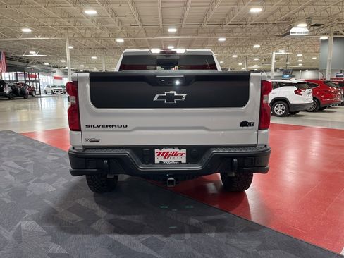 Used 2023 Chevrolet Silverado 1500 ZR2 w/ ZR2 Bison Edition image 4