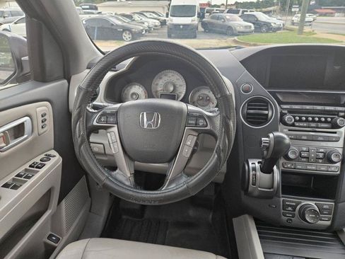 Used 2014 Honda Pilot Touring image 25