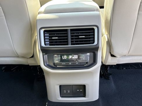 New 2026 Volkswagen Atlas SE FWD image 26