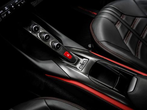 Used 2019 Ferrari 812 Superfast RWD image 27