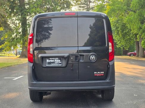 Used 2019 RAM ProMaster City Tradesman FWD image 5