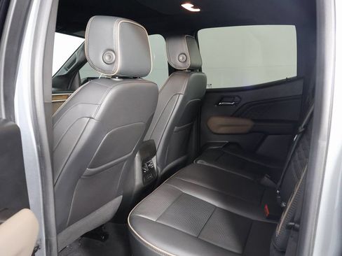 Used 2023 GMC Canyon Denali AWD/4WD image 11