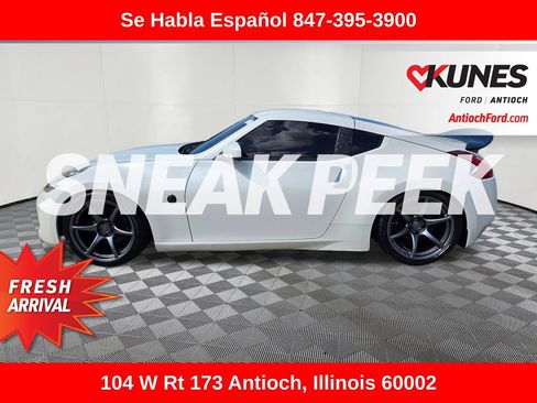 Used 2014 Nissan 370Z Touring RWD image 5