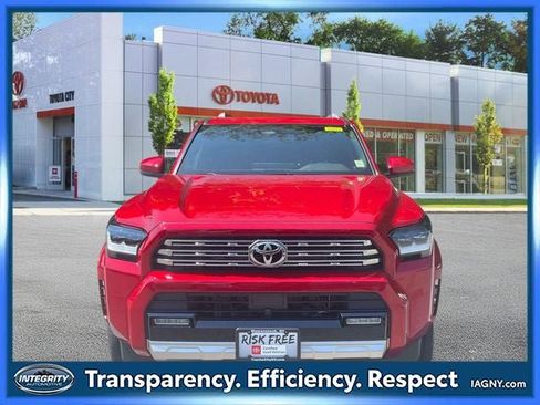 Used 2025 Toyota 4Runner Limited AWD/4WD image 2