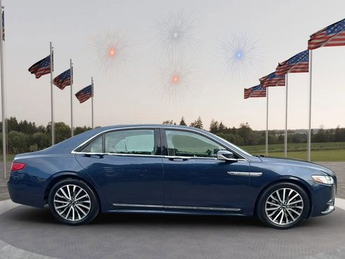Used 2017 Lincoln Continental Select w/ Climate Package image 4