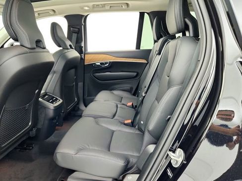 New 2025 Volvo XC90 B6 Plus w/ Protection Package Premier image 28