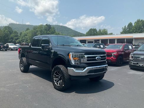 Used 2022 Ford F150 Lariat w/ Trailer Tow Package AWD/4WD image 3