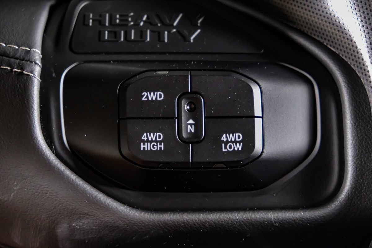 Used 2025 RAM 3500 Limited AWD/4WD image 25