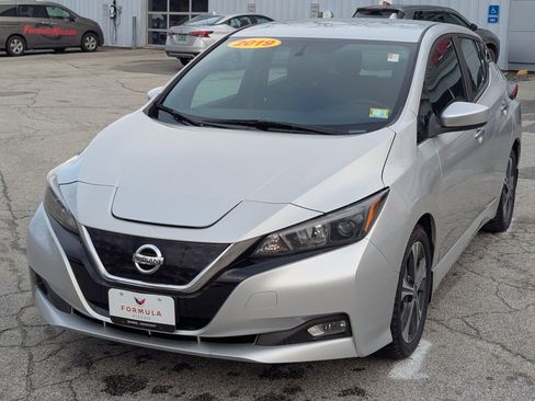 Used 2019 Nissan Leaf SV w/ SV All Weather Package image 3