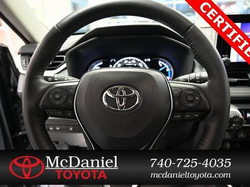 Used 2023 Toyota RAV4 XLE Premium image 22