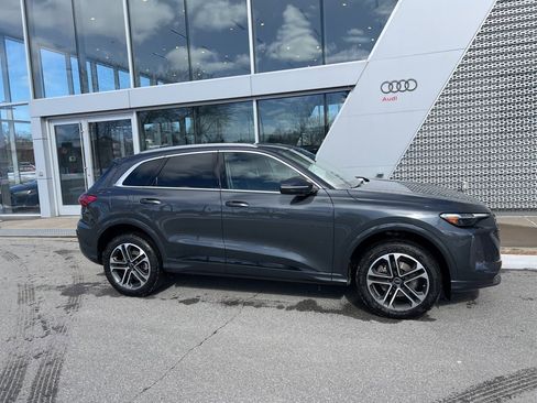 Used 2025 Audi Q5 Premium Plus w/ Premium Plus image 14