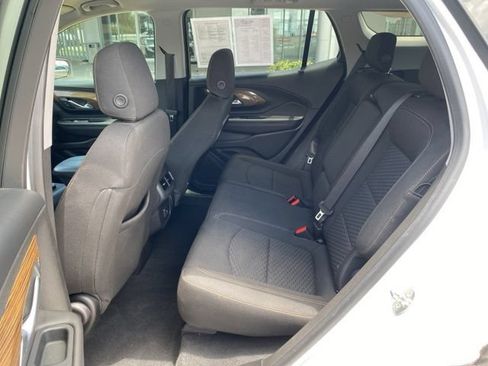 Used 2020 GMC Terrain SLE FWD image 32
