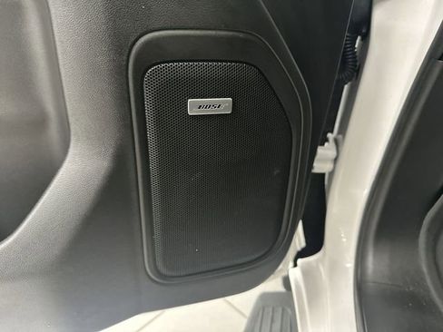 Certified 2022 Chevrolet Silverado 1500 High Country w/ Technology Package image 27