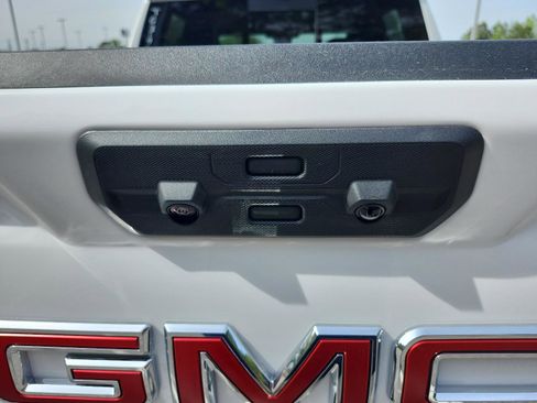 New 2026 GMC Sierra 1500 AT4X AWD/4WD image 9