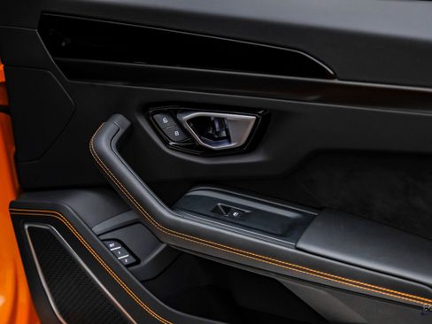 Used 2024 Lamborghini Urus S image 91