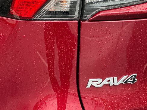 Used 2025 Toyota RAV4 LE image 29