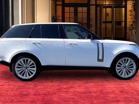 New 2026 Land Rover Range Rover SE AWD/4WD image 6