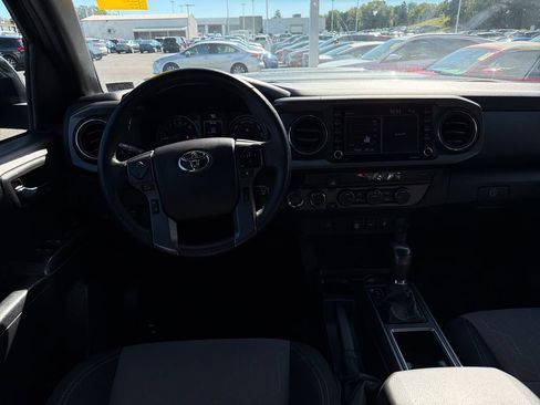 Used 2023 Toyota Tacoma TRD Sport AWD/4WD image 12