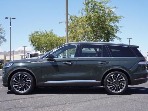 Used 2023 Lincoln Aviator Reserve w/ Equipment Group 201A RWD image 2