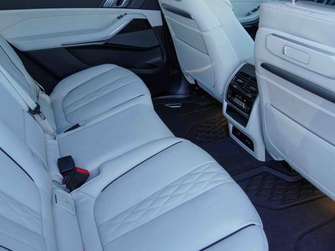 Certified 2026 BMW X7 M60i image 35
