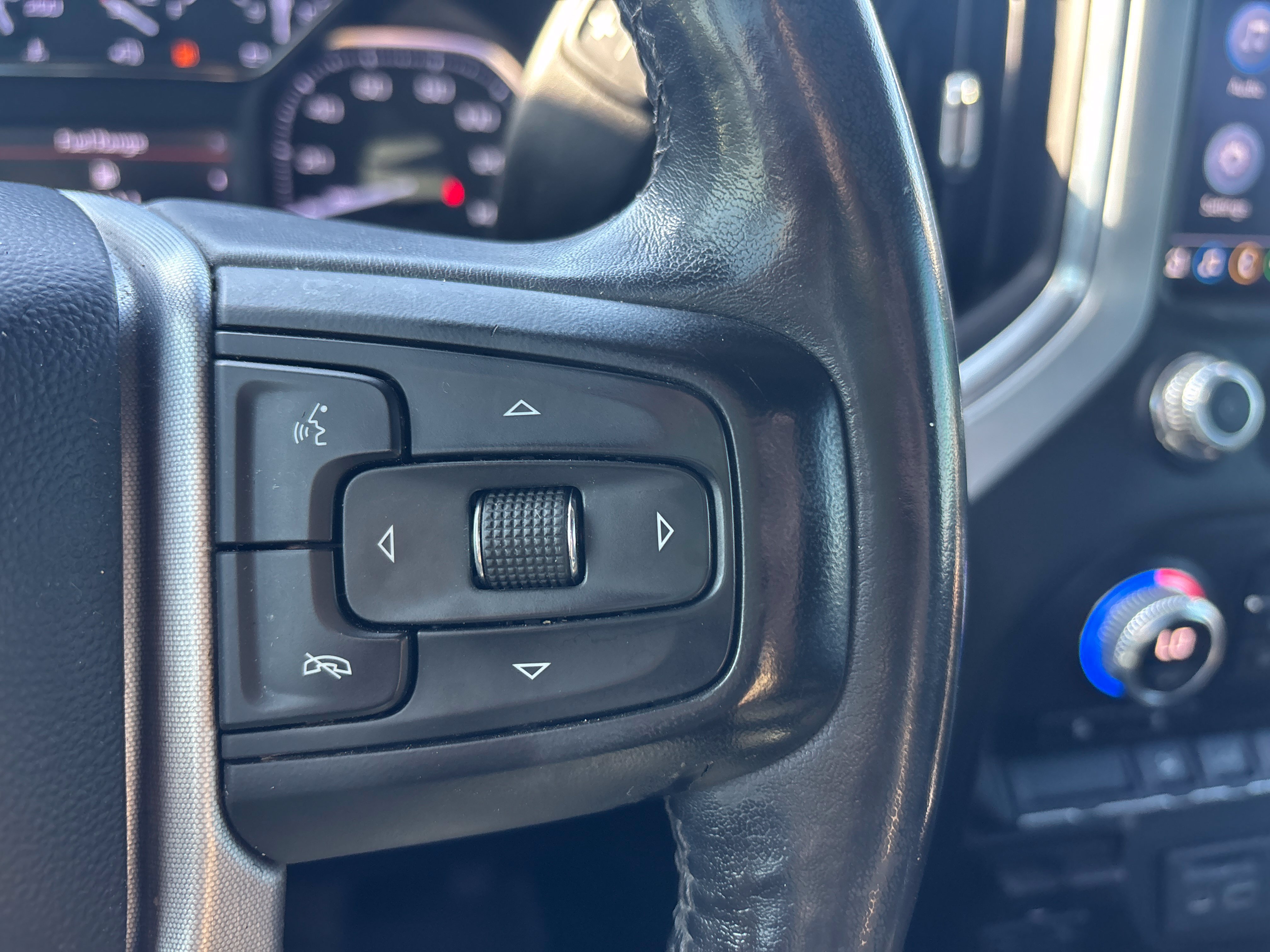 Used 2022 GMC Sierra 3500 SLE w/ SLE Convenience Package AWD/4WD image 16