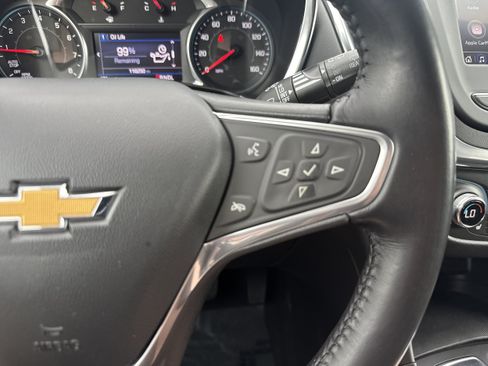 Used 2022 Chevrolet Equinox LT FWD image 23