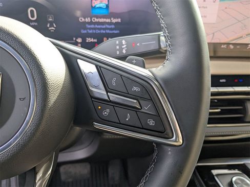 Used 2025 Buick Enclave Preferred w/ Power Package image 16