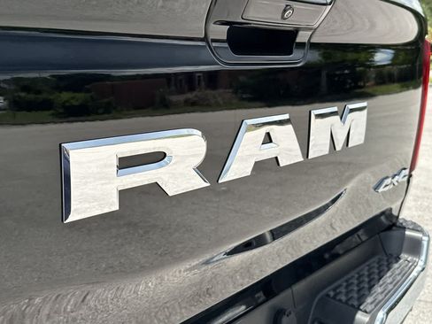 Used 2025 RAM 1500 Laramie w/ Advanced Safety Group II AWD/4WD image 18