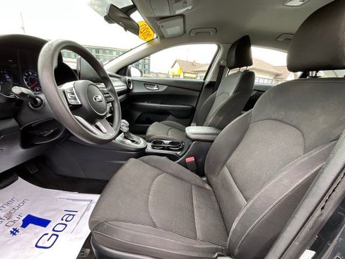 Used 2020 Kia Forte LXS FWD image 23