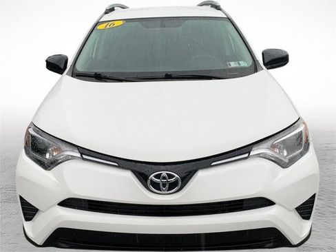 Used 2016 Toyota RAV4 LE AWD/4WD image 8