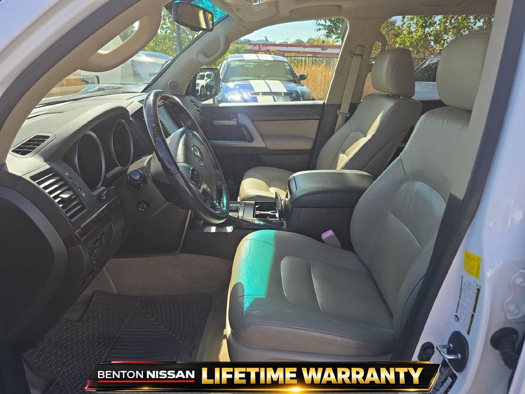 Used 2011 Toyota Land Cruiser w/ Upgrade Pkg AWD/4WD image 16
