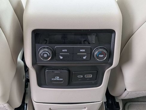 Used 2023 GMC Acadia Denali w/ Denali Ultimate Package FWD image 35