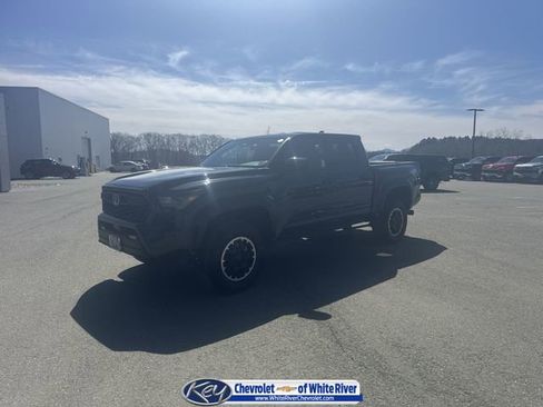 Used 2024 Toyota Tacoma TRD Off-Road AWD/4WD image 1