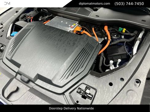 Used 2022 Audi e-tron Premium Plus w/ Premium Plus Package image 44