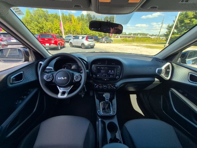 Certified 2022 Kia Soul LX FWD image 13