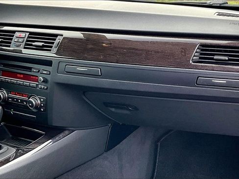 Used 2011 BMW 335i Convertible image 20