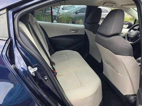 Used 2021 Toyota Corolla LE FWD image 17
