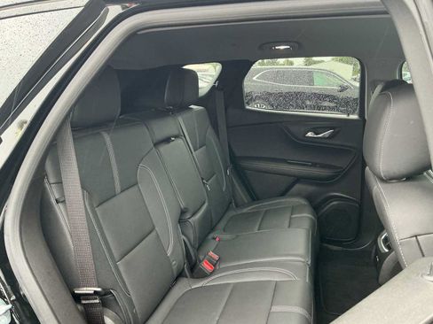 Used 2023 Chevrolet Blazer LT FWD image 25